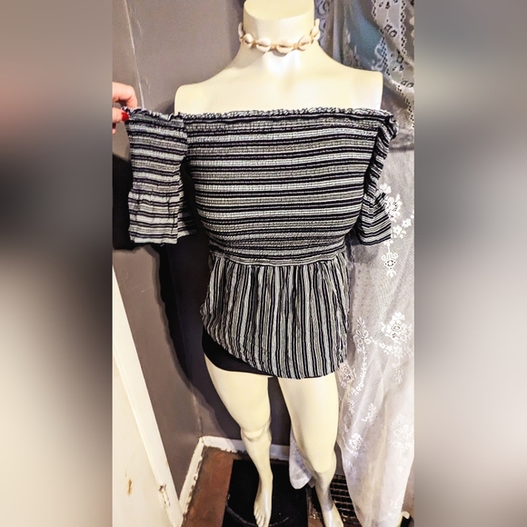 Stretchy off shoulder Maurice's vertical stripe flattering top med sexy hippie - Picture 3 of 3